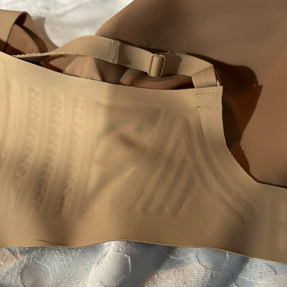 Beige Wireless Knix bra - Picture 3 of 3